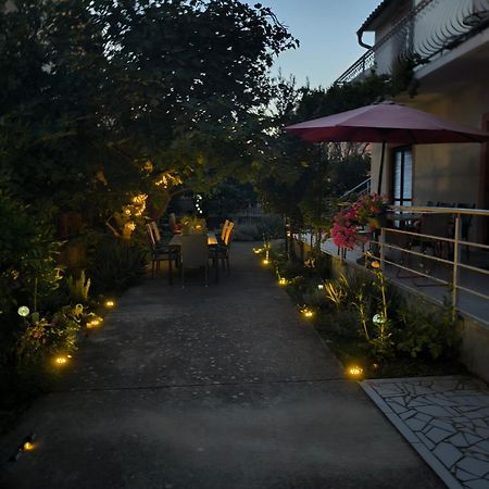 Apartmani Jadranka Vodice Exteriör bild