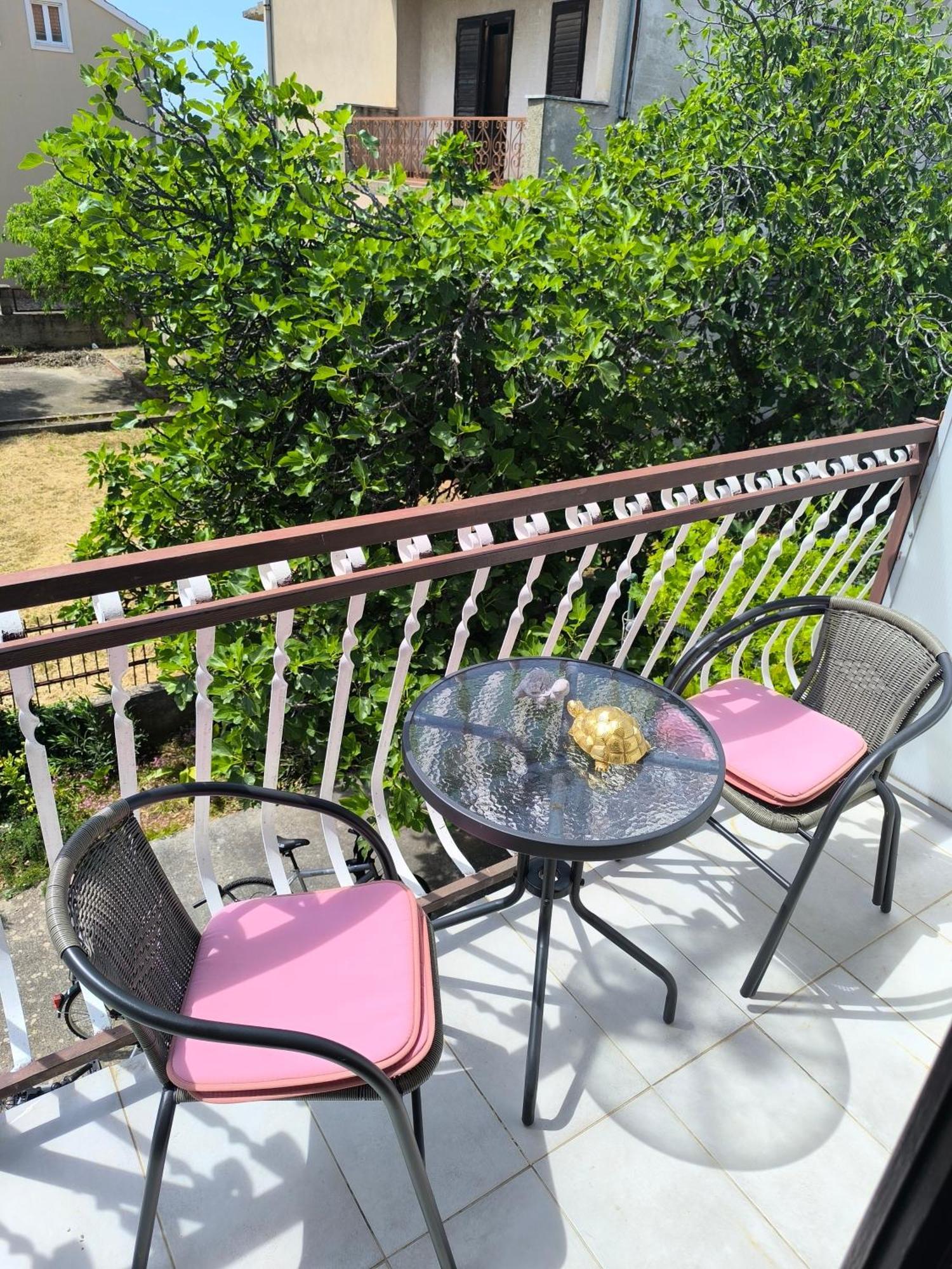 Apartmani Jadranka Vodice Rum bild