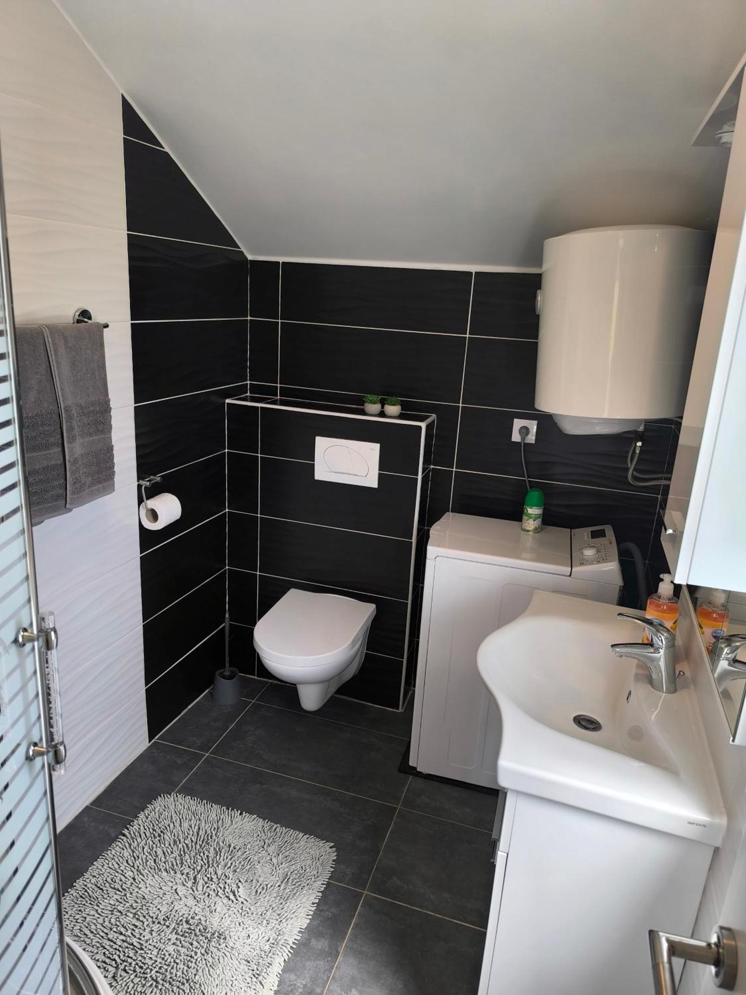 Apartmani Jadranka Vodice Rum bild