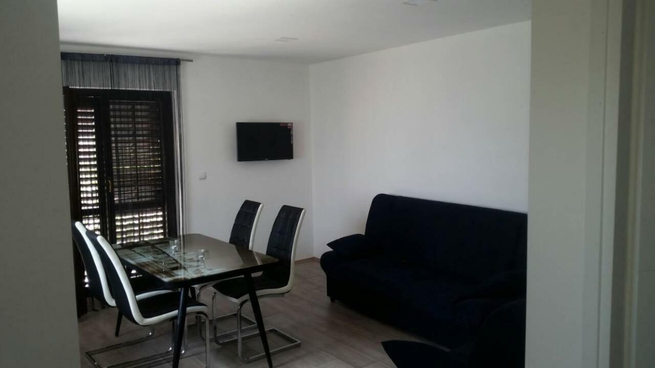 Apartmani Jadranka Vodice Exteriör bild